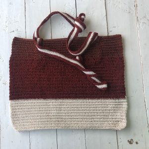 Tote bag in crochet